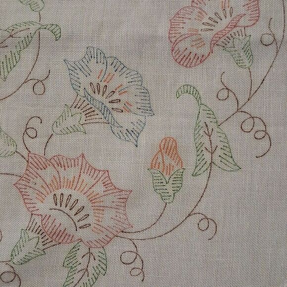 Vintage Bundle Of 2 Linen & Lace Table Runners - Picture 7 of 7